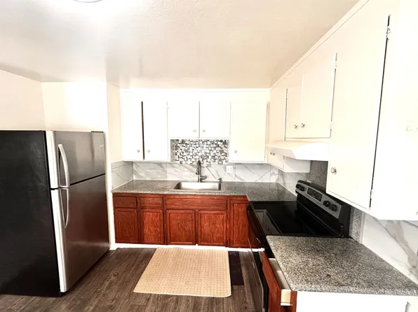 3246, 3246 E 27th St APT 1, Oakland, CA 94601