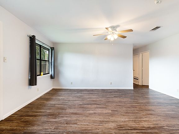 5th image of 350 Town East Dr