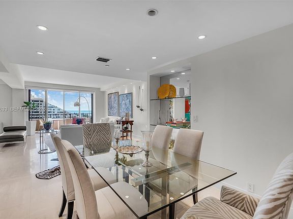 3rd image of 151 Crandon Blvd APT 802