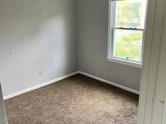 5th image of 8355 Lakeview Dr