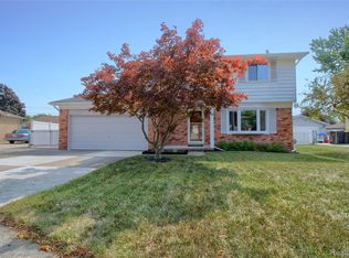 4835 Clark Ct, Trenton, MI 48183