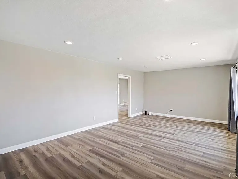 5485 Golden West Ave — Photo 4