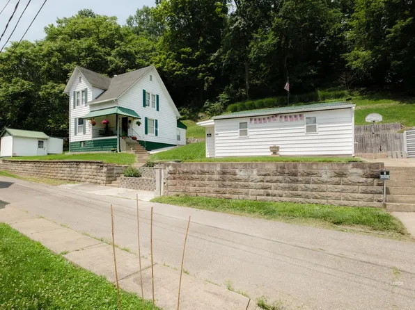 404 Fisher St, Middleport, OH 45760