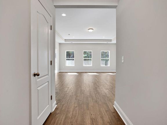 1796 Sapphire Drive-04 Compressed