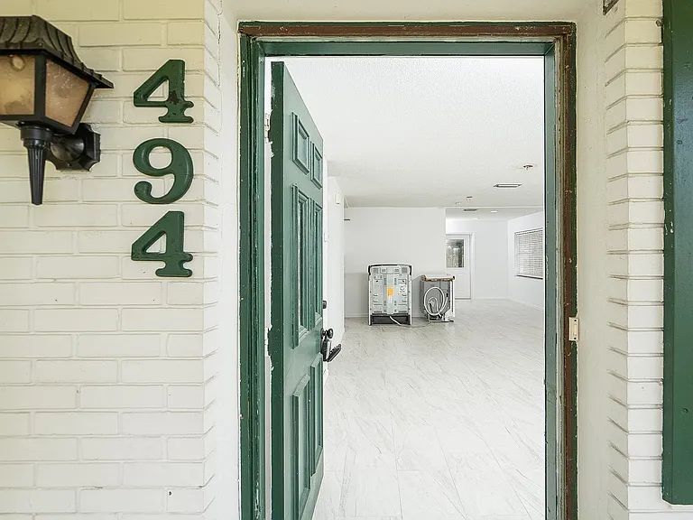 494 Romano St — Photo 18