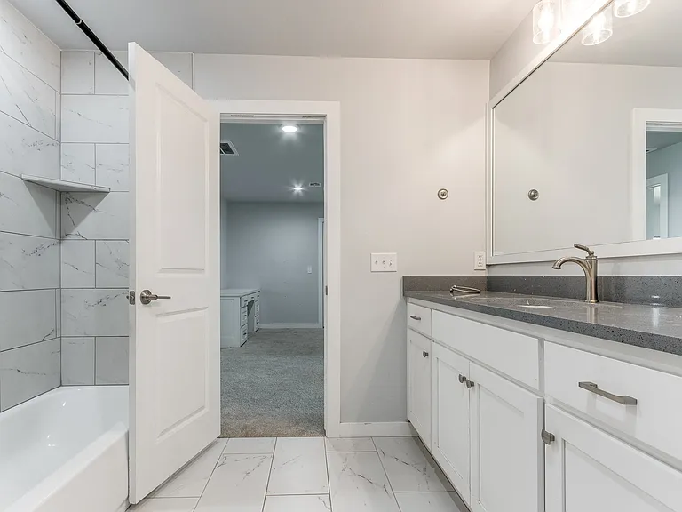 16421 Water Stone Way — Photo 39