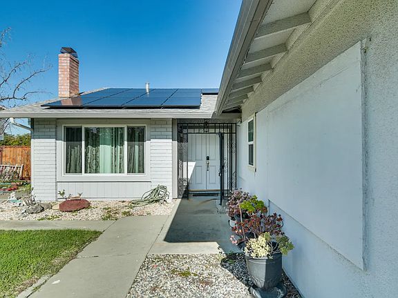 3rd image of 4107 Princess Ct