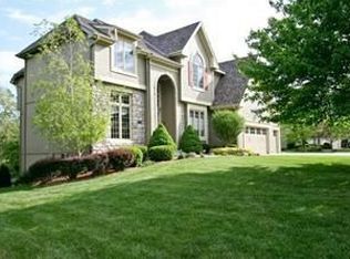 14120 S Copper Creek Dr, Olathe, KS 66062