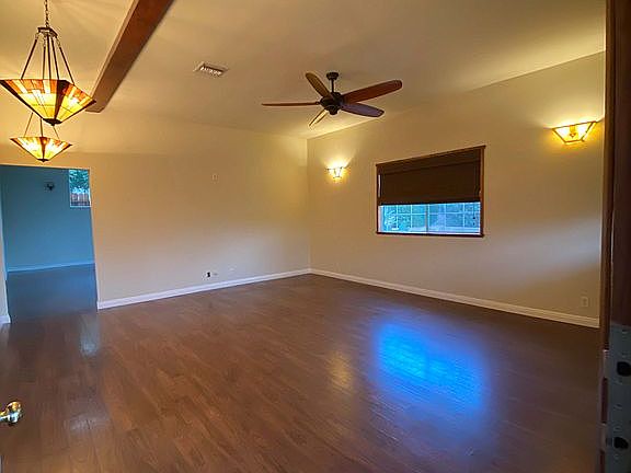 4th image of 919 Elderberry Dr