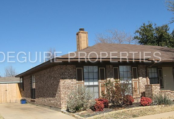 2nd image of 2433 Aquaduct Dr