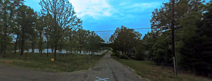 2nd image of 504 Catbird Dr