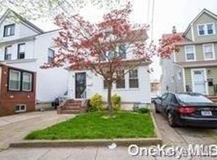 22925 88th Ave, Queens Village, NY 11427