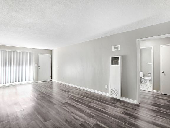 4th image of 7469 Magnolia Ave #7479-B