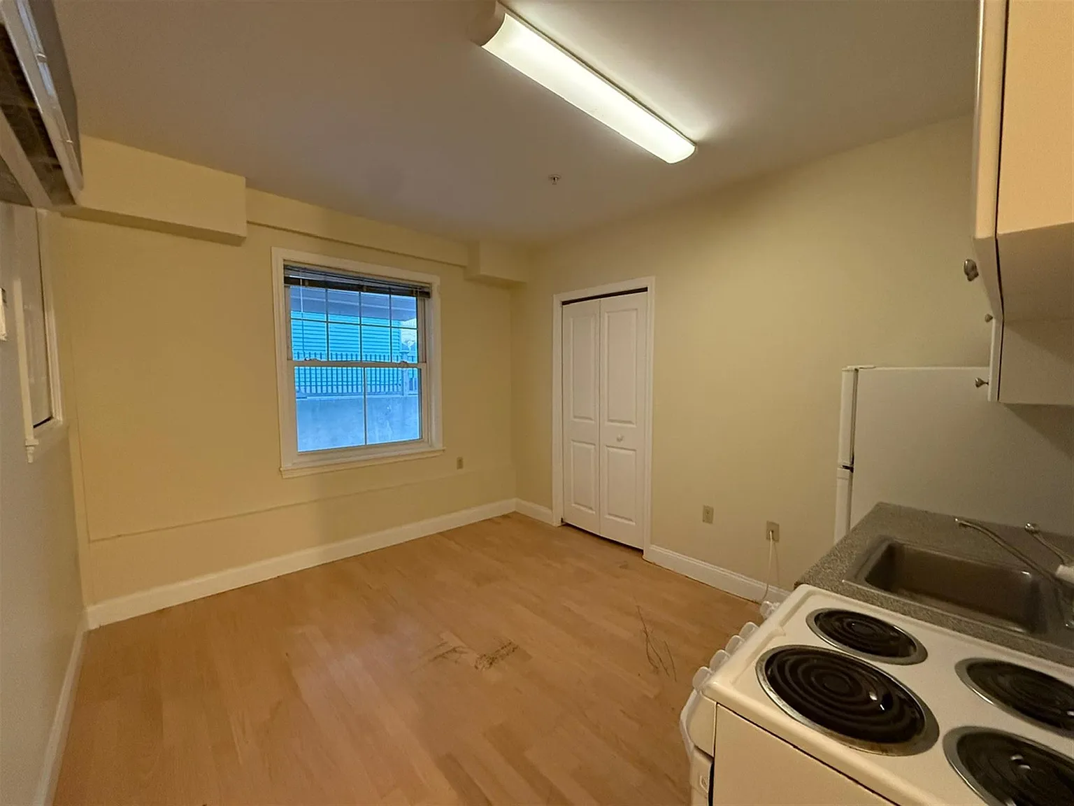 Studio, 280 sqft, $1,900 — Photo 2
