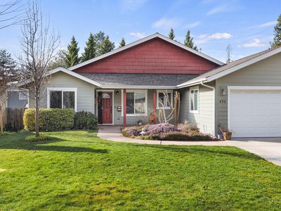 450 NE 11th St, Grants Pass, OR, 97526