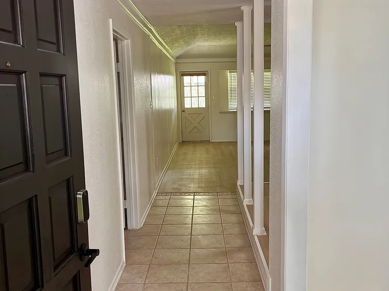 802 Voyager Dr — Photo 3
