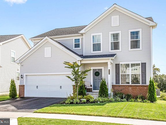2nd image of 8205 Meadowood Dr
