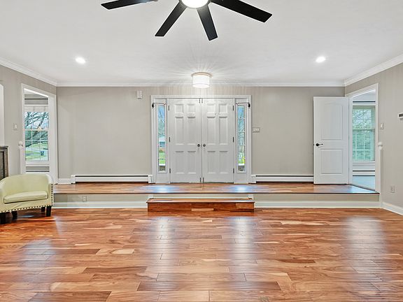 2nd image of 8853 Briarclift Rd