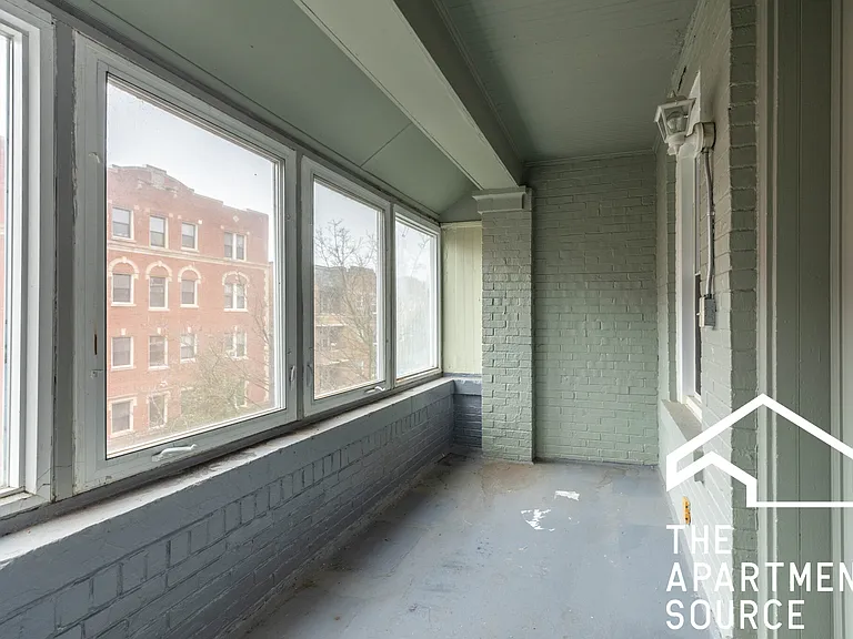 7462 N Greenview Ave #1 — Photo 10