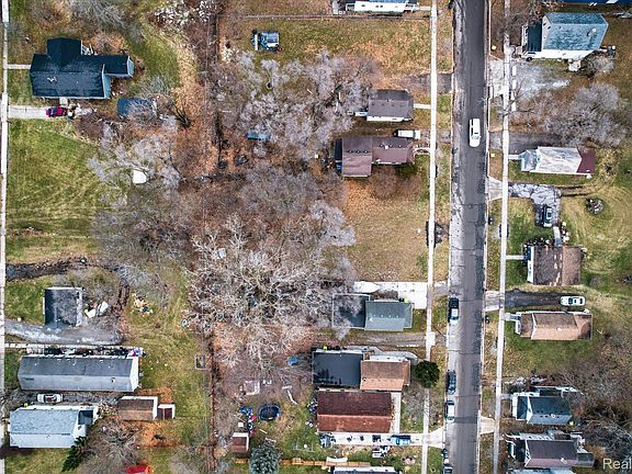 5th image of 404 Almyra Ave