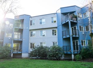 8720 SW Tualatin Rd APT 206, Tualatin, OR 97062