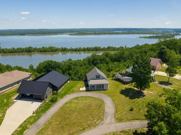 270 Rockport Lndg, Camden, TN 38341