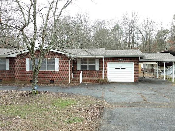 2nd image of 2378 Lakeview Dr