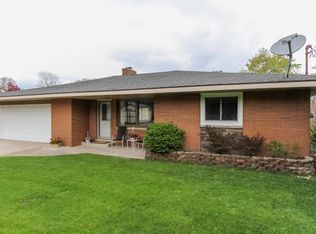 3 Circle Dr, Fruitport, MI 49415
