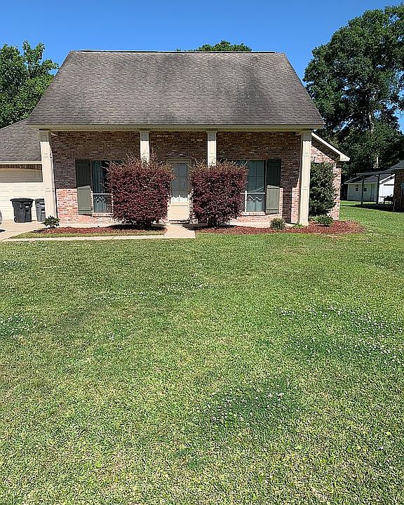 1st image of 15412 Beaufort Dr