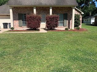 15412 Beaufort Dr, Pride, LA 70770
