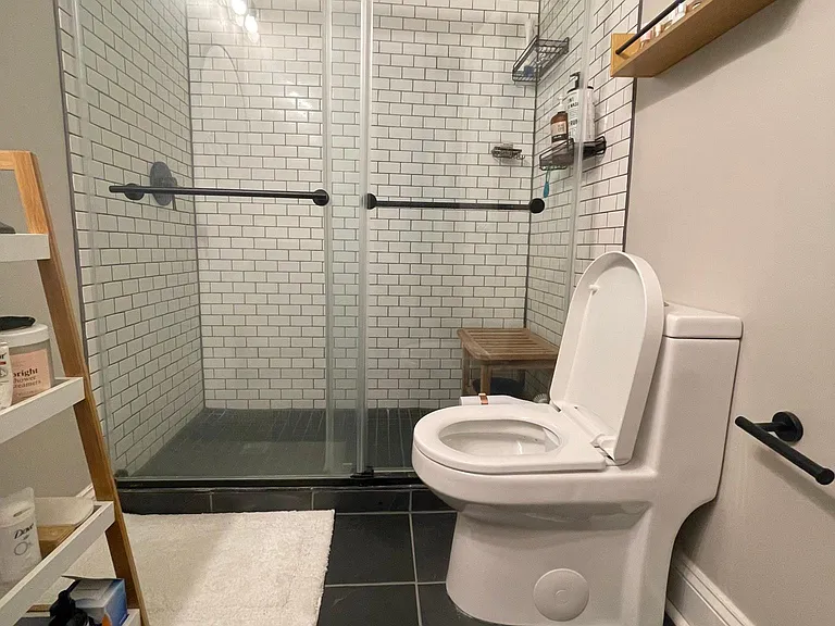 308 18th Pl NE #3 — Photo 9