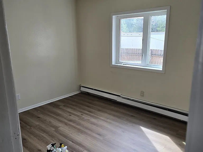 720 10th Ave #10 — Photo 5