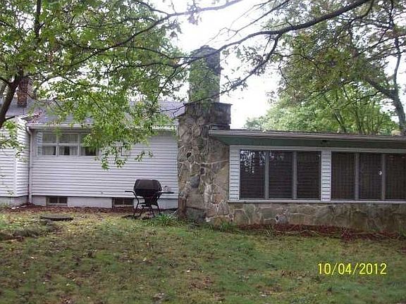 4th image of 4 Carol Ann Ave