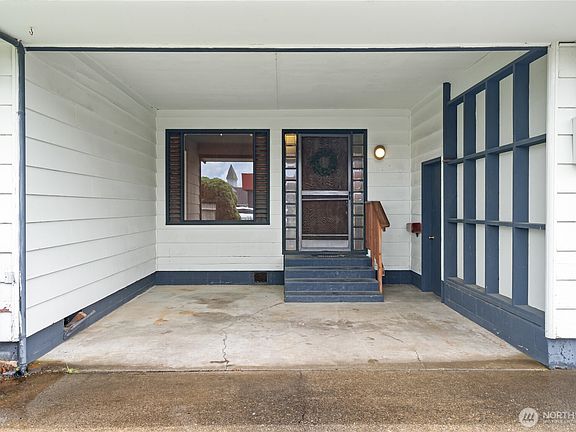 3rd image of 106 Jefferson Street