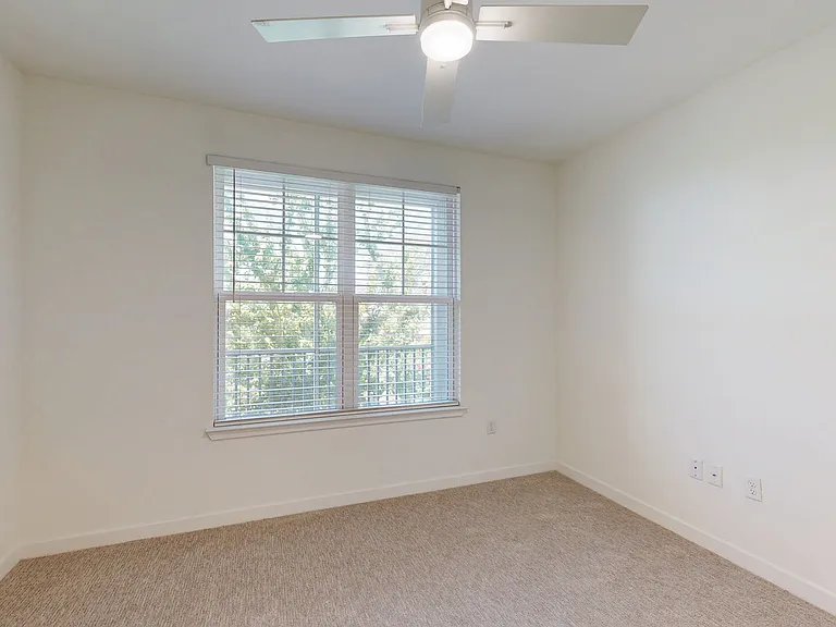 Essex Luxe Apartments — Photo 63