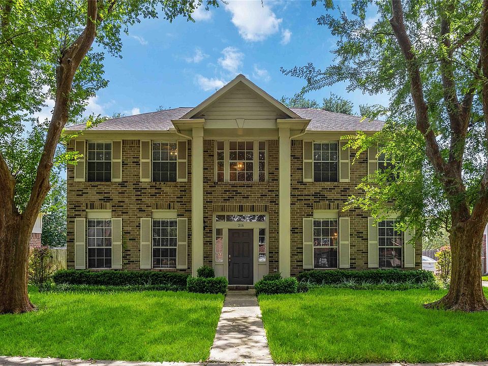 1st image of 206 Scarlet Maple Dr