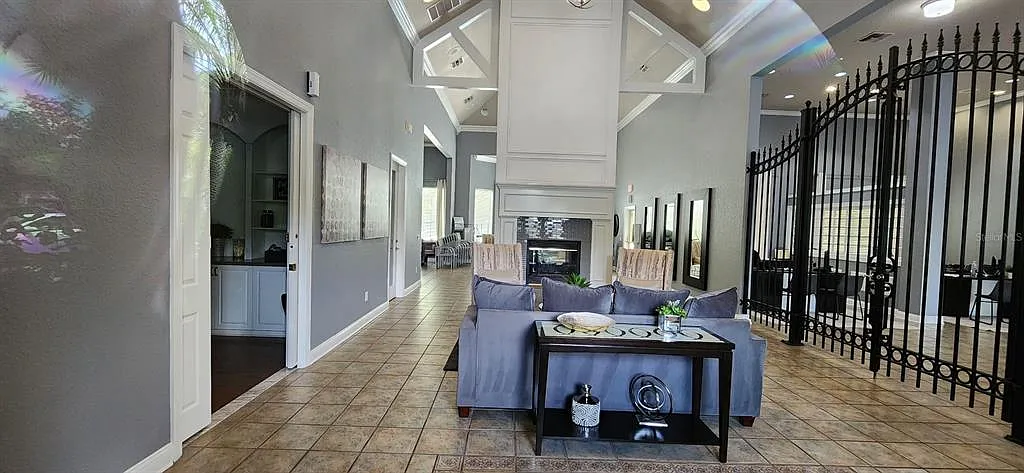 2 bed, 2.0 bath, 1115 sqft, $1,550 — Photo 2