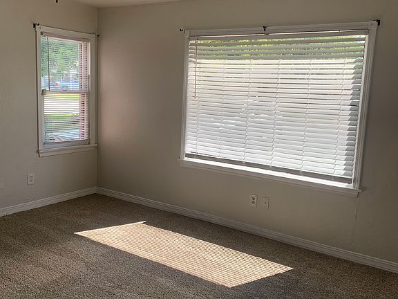 Living room picture #2