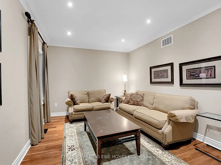 11 Beauvista Ct — Photo 38