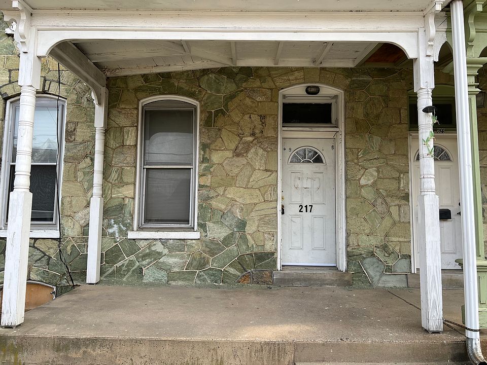 Downingtown 217 Brandywine Ave Apartment Rentals Downingtown, PA