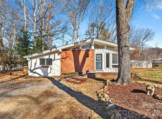 107 High St, Black Mountain, NC 28711
