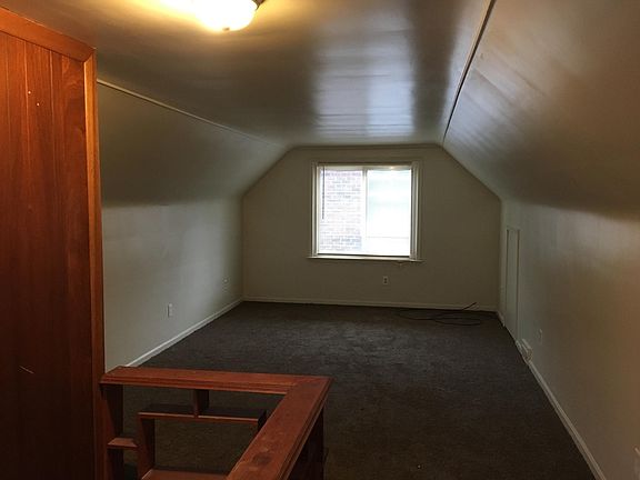 5th image of 23419 Margareta St
