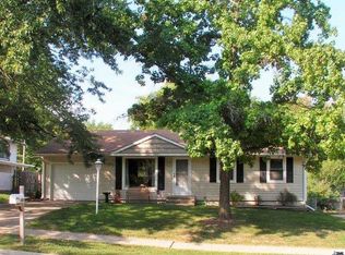 3105 SW Prairie Rd, Topeka, KS 66614
