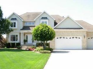 226 Santos Ave, Minooka, IL 60447