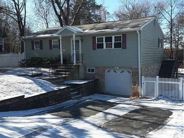 6 Fort Worth Pl, Monroe, NY 10950