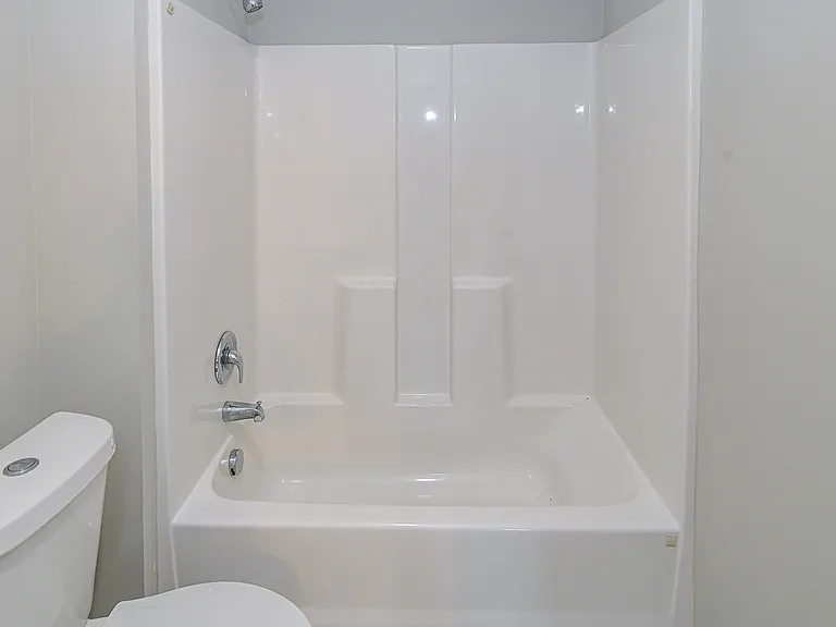 2515 Grimwood Rd #B — Photo 8