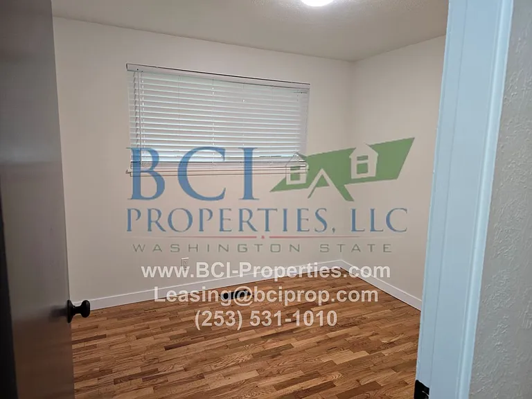 8811 Forest Ave SW — Photo 9