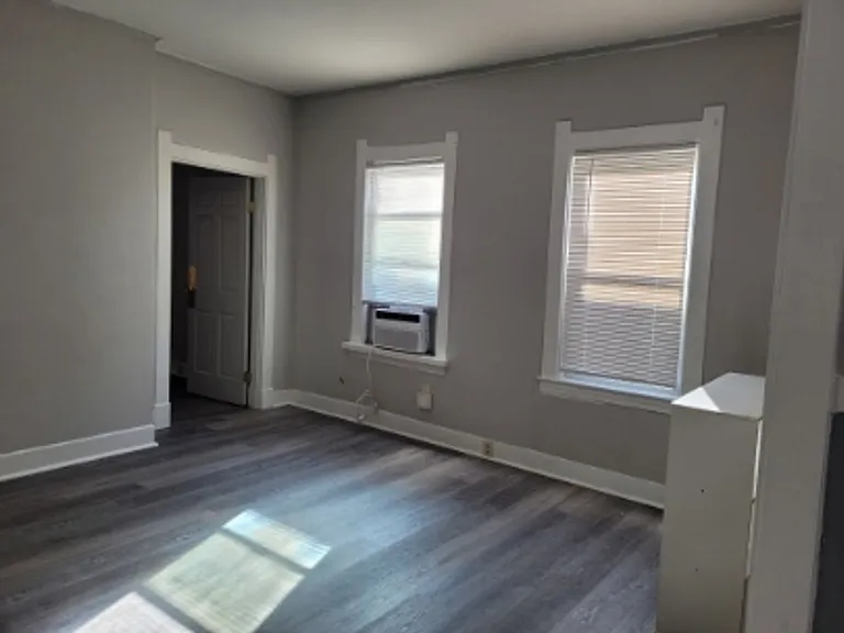 112 Boston Ct — Photo 12