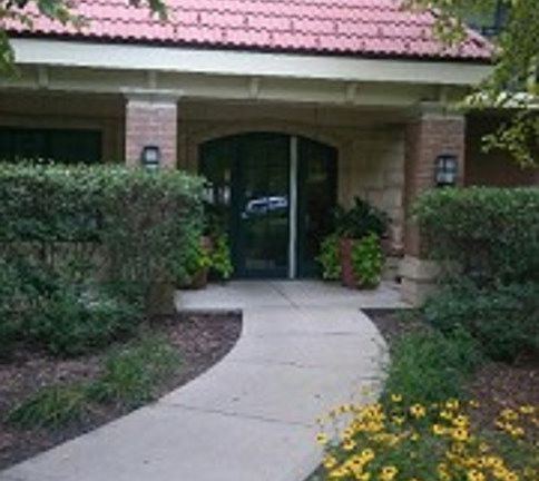 3rd image of 5100 W 96th St APT 412