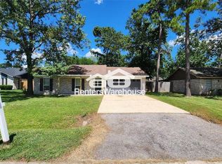 223 Sycamore Dr, Highlands, TX 77562